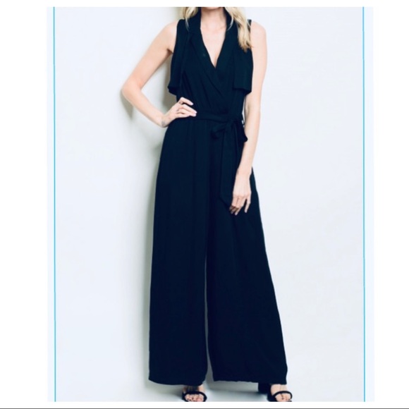 ✨LAST ONE ✨fabulous black wide leg jumpsuit - Picture 5 of 8